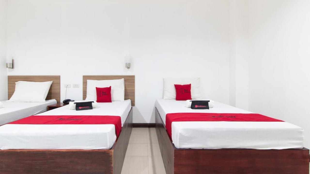 Reddoorz Plus Near Vigan City Commercial Center 외부 사진