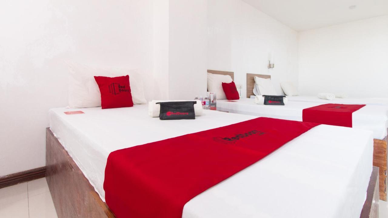 Reddoorz Plus Near Vigan City Commercial Center 외부 사진