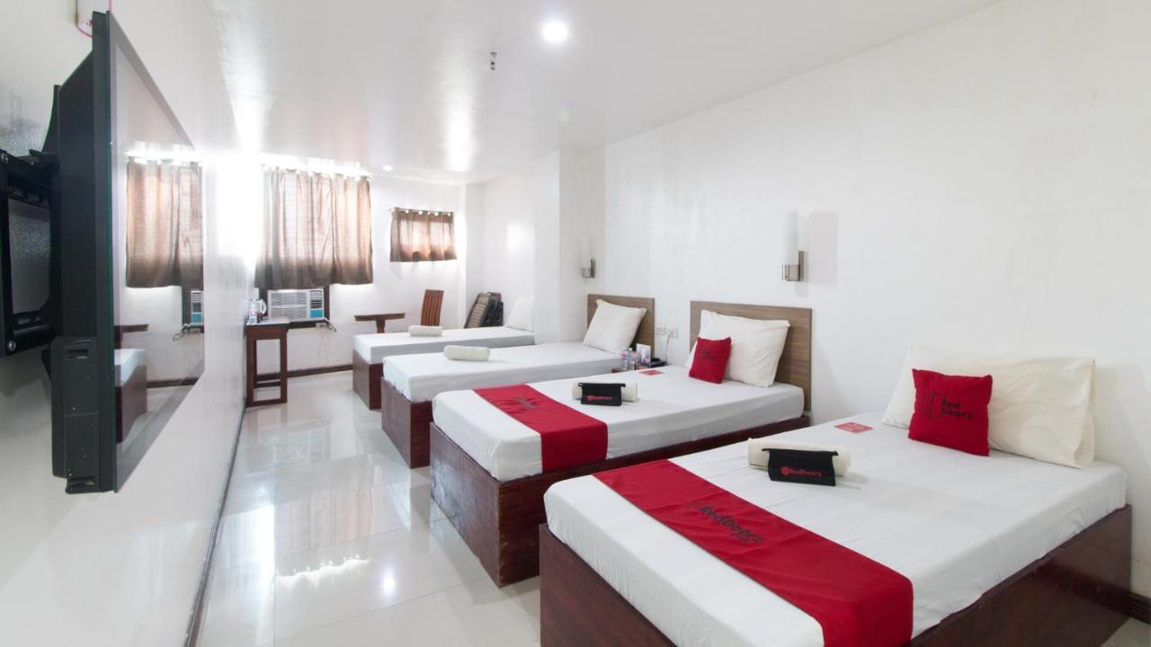 Reddoorz Plus Near Vigan City Commercial Center 외부 사진