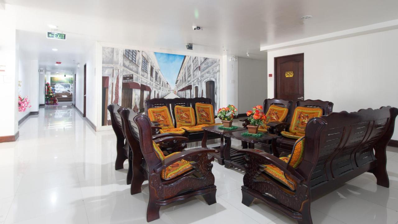 Reddoorz Plus Near Vigan City Commercial Center 외부 사진