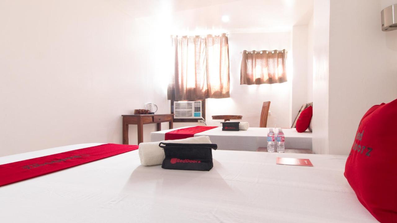Reddoorz Plus Near Vigan City Commercial Center 외부 사진