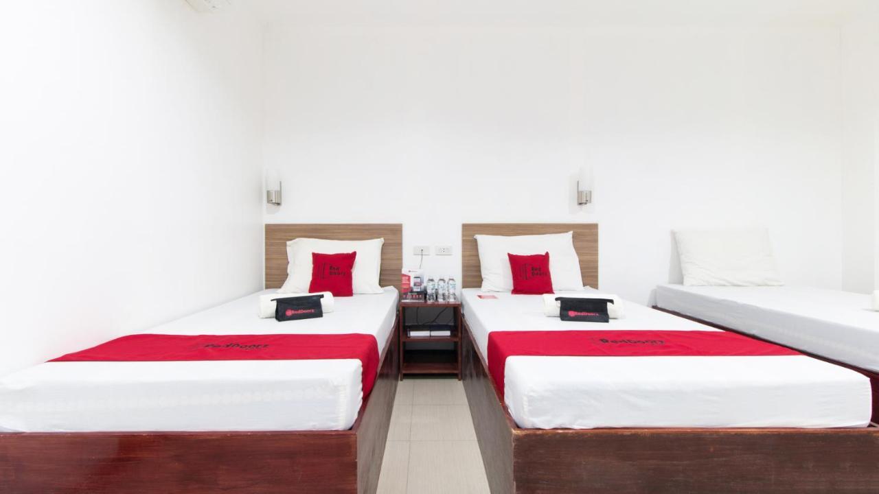 Reddoorz Plus Near Vigan City Commercial Center 외부 사진