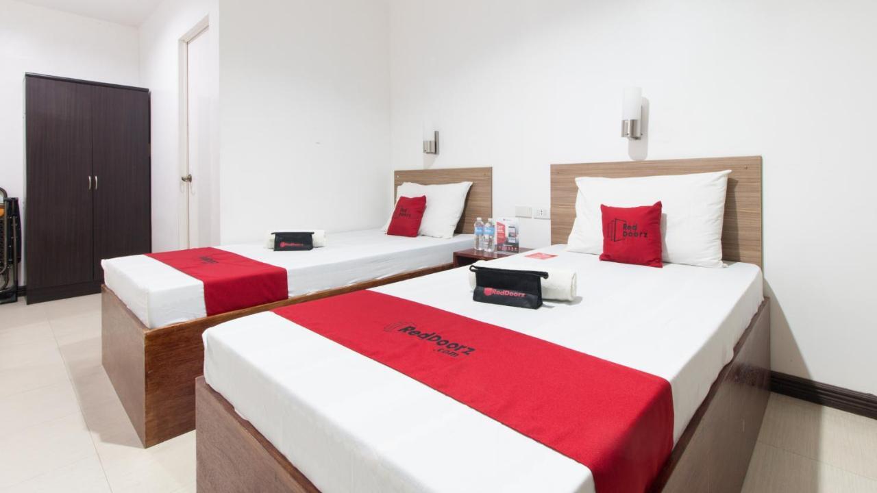 Reddoorz Plus Near Vigan City Commercial Center 외부 사진