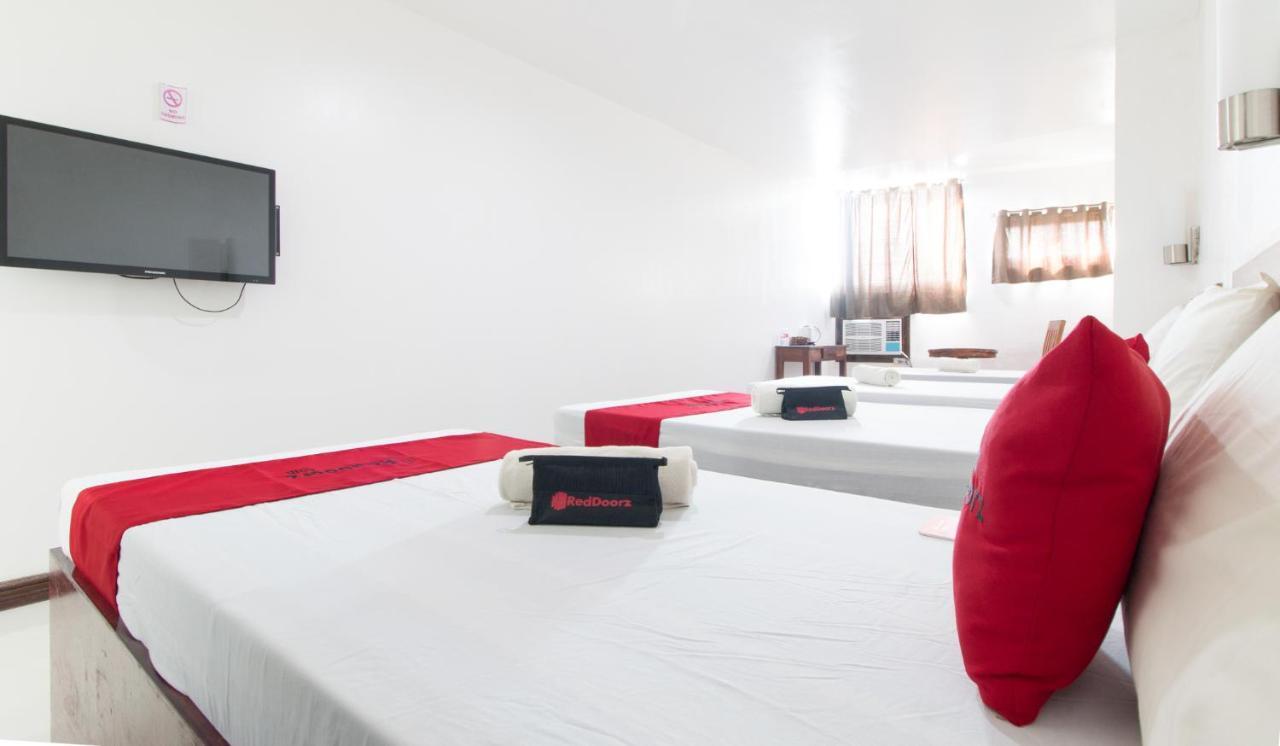 Reddoorz Plus Near Vigan City Commercial Center 외부 사진
