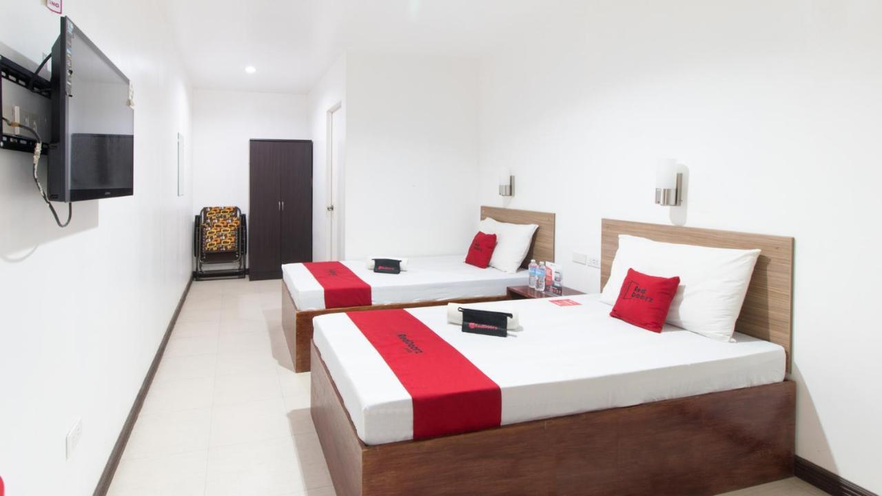 Reddoorz Plus Near Vigan City Commercial Center 외부 사진