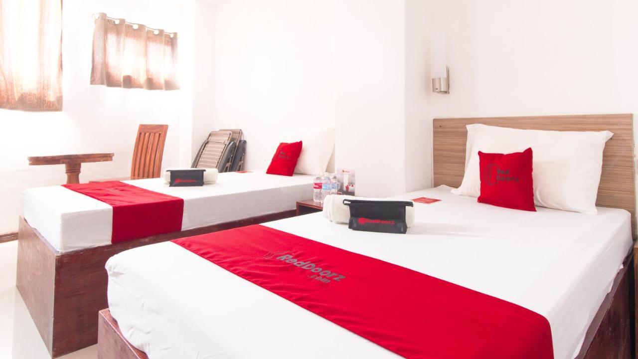 Reddoorz Plus Near Vigan City Commercial Center 외부 사진