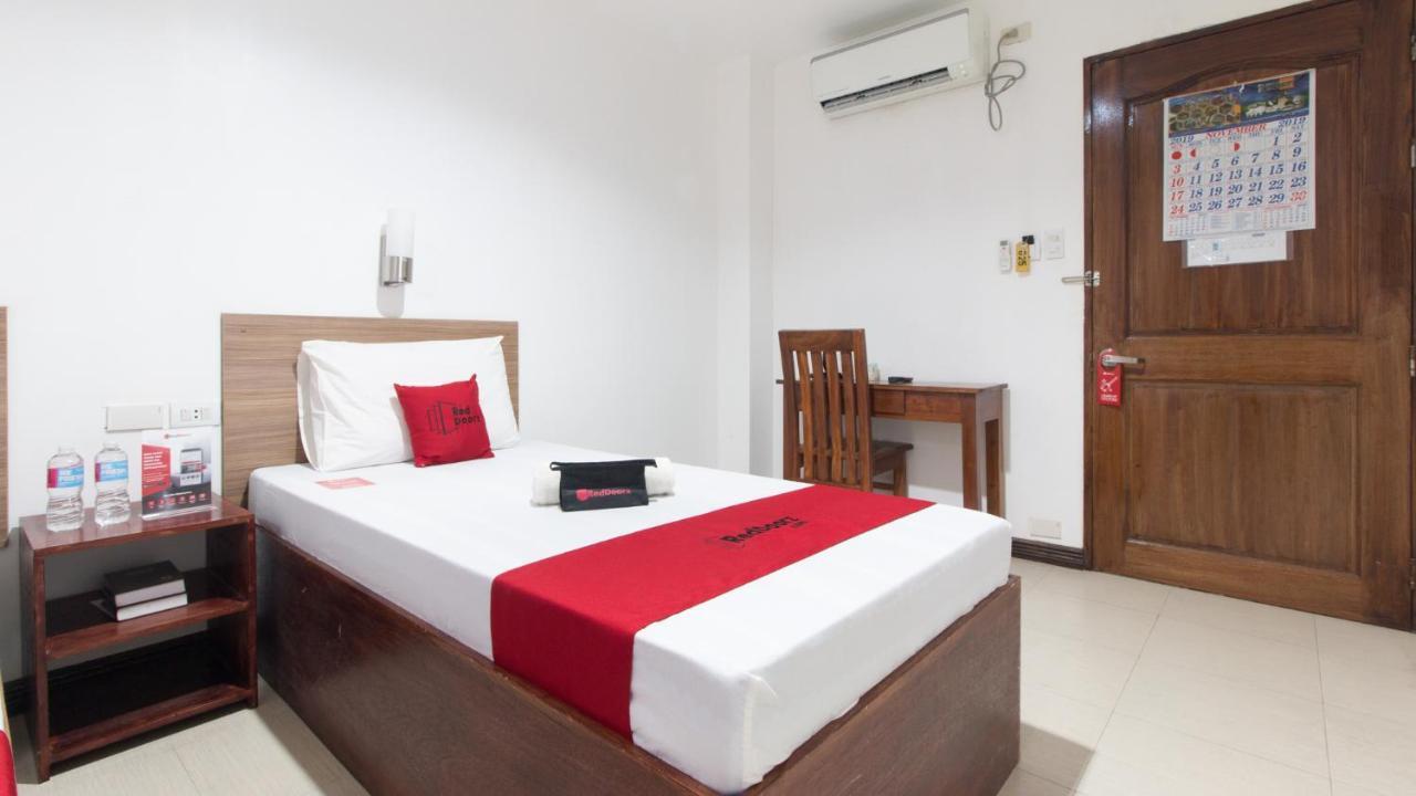 Reddoorz Plus Near Vigan City Commercial Center 외부 사진
