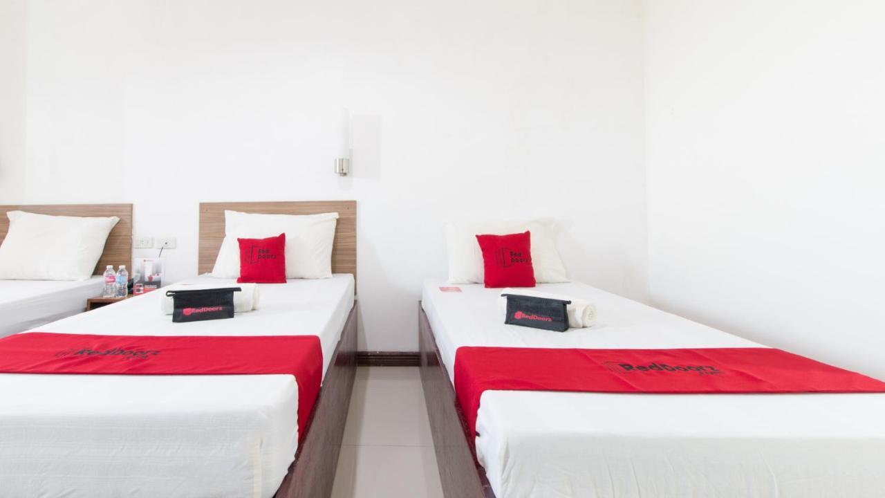 Reddoorz Plus Near Vigan City Commercial Center 외부 사진