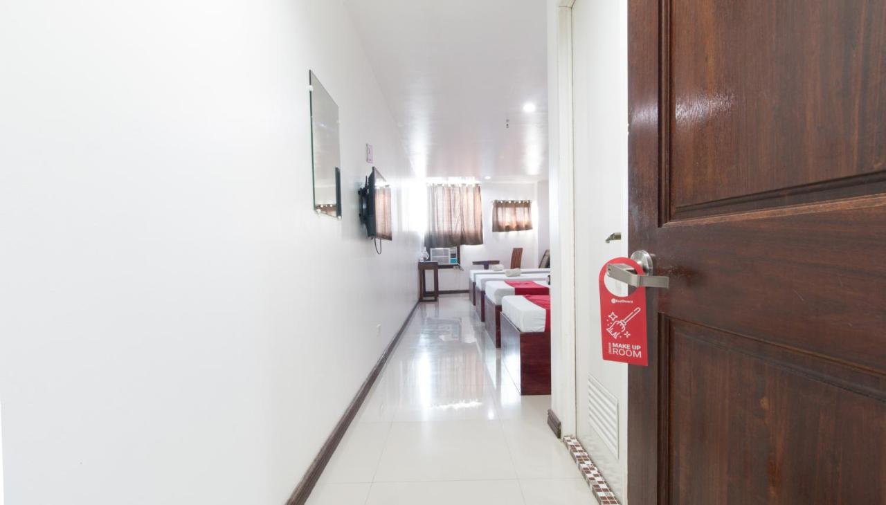 Reddoorz Plus Near Vigan City Commercial Center 외부 사진